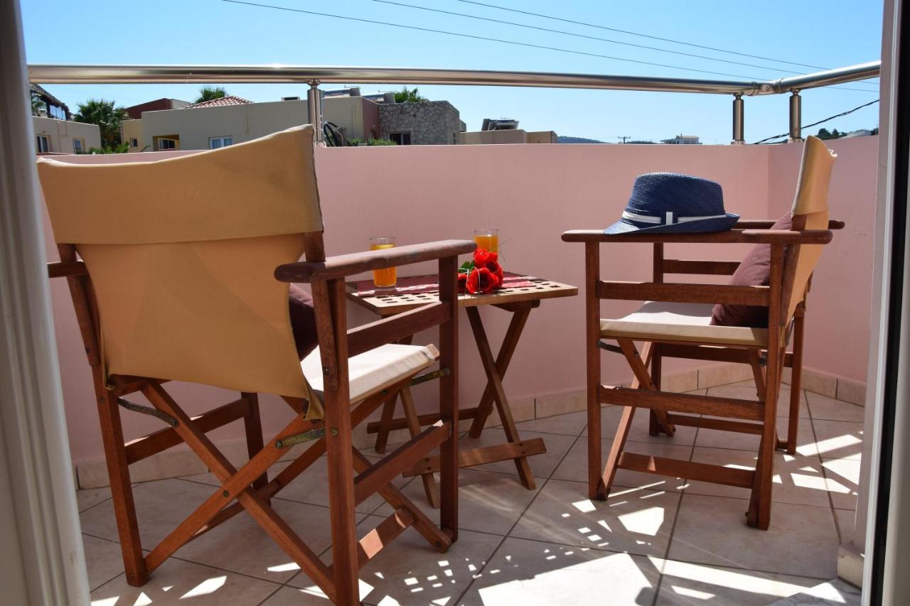 Rubini Homes Agia Marina Exterior foto